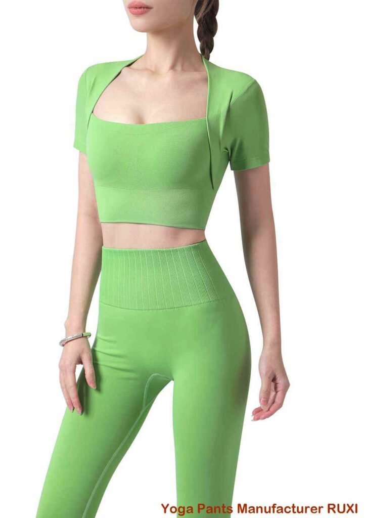 бързосъхнеща влагоотвеждаща тениска