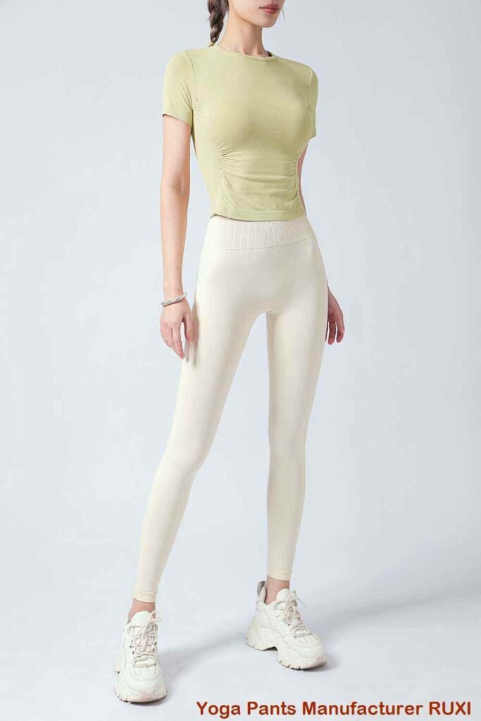 дамски шорти за фитнес с подплата